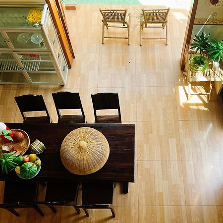 Nhà Qui Bản Apartamento Duong Dong Exterior foto